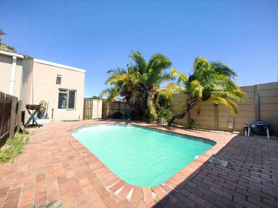 4 Bedroom Property for Sale in Richwood Western Cape